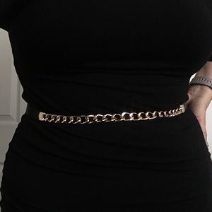 Fashion to Figure stretch chain belt